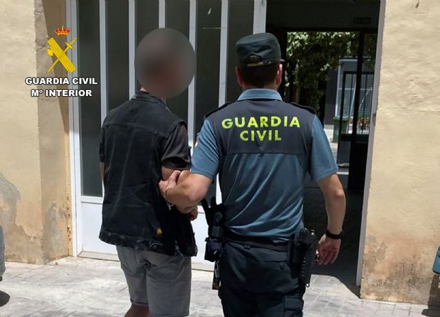La Guardia Civil detiene en Bullas al presunto autor de una veintena de robos de vehículos industriales